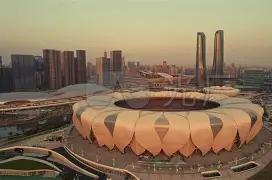  亚运会季后赛对决在即！本菲卡演练定位球，阿森纳密集防守应对